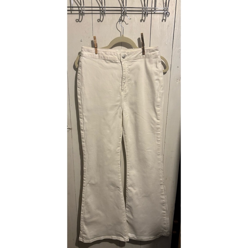 Forever 21 Women's Cream Jeans